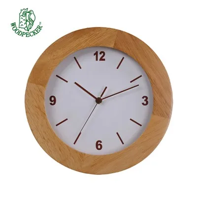 Minimalistisk väggklocka